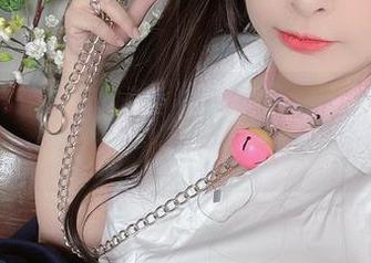MiMi Chan的连体衣作品：让你在沙发上也能体验走秀的魔力！